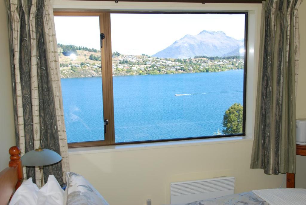 Bed and Breakfast Larch Hill Bed & Breakfast Квинстаун Номер фото