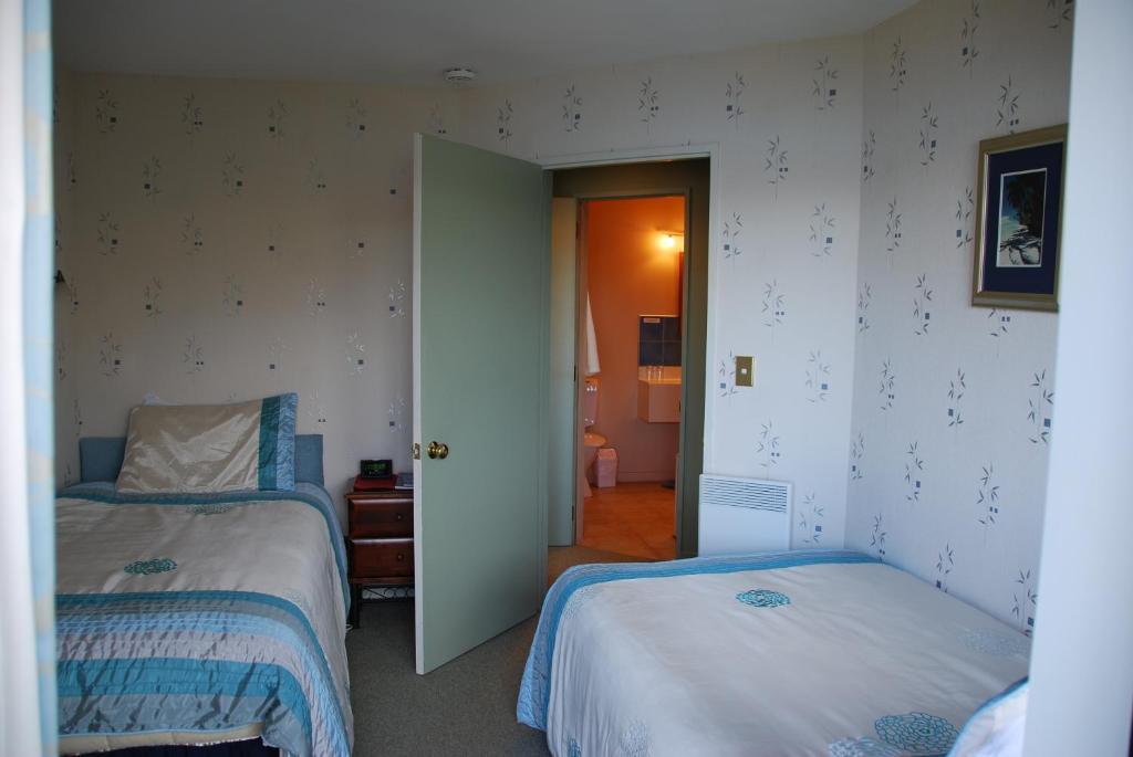 Bed and Breakfast Larch Hill Bed & Breakfast Квинстаун Номер фото